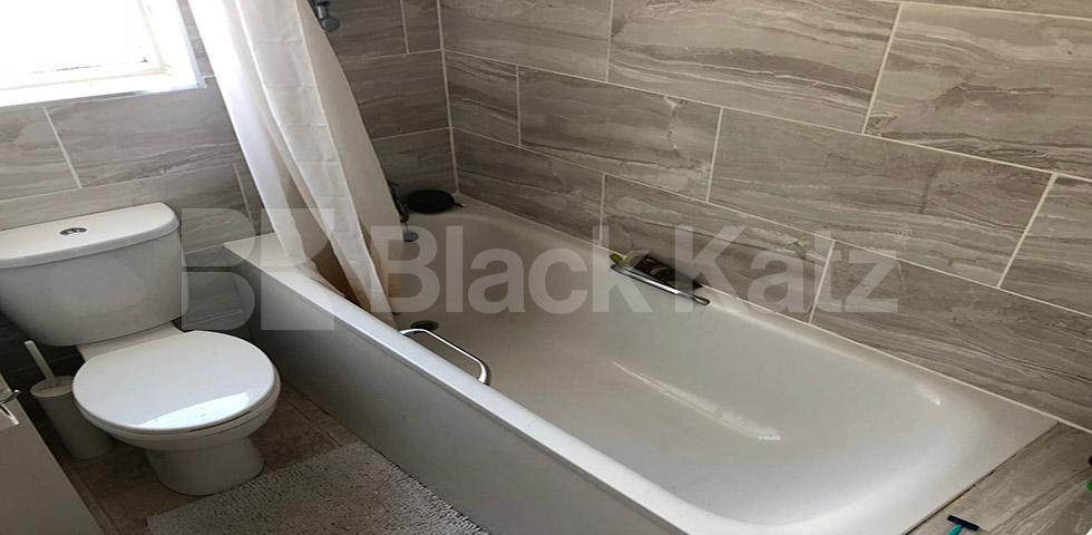 			*** 50% off admin fees on this property***, 5 Bedroom, 1 bath, 1 reception Flat			 Criterion Mews, UPPER HOLLOWAY 