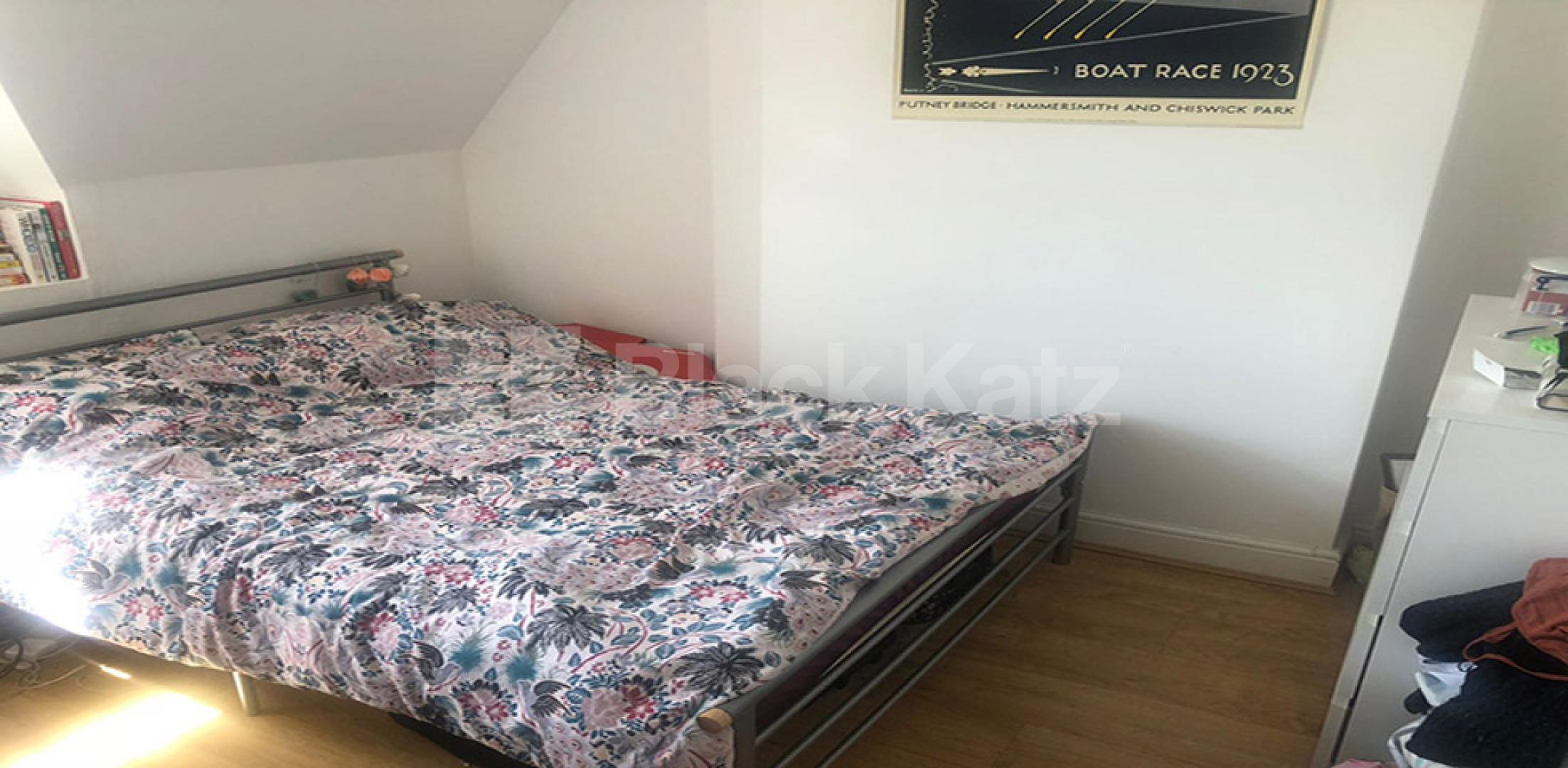 			*** 50% off admin fees on this property***, 5 Bedroom, 1 bath, 1 reception Flat			 Criterion Mews, UPPER HOLLOWAY 