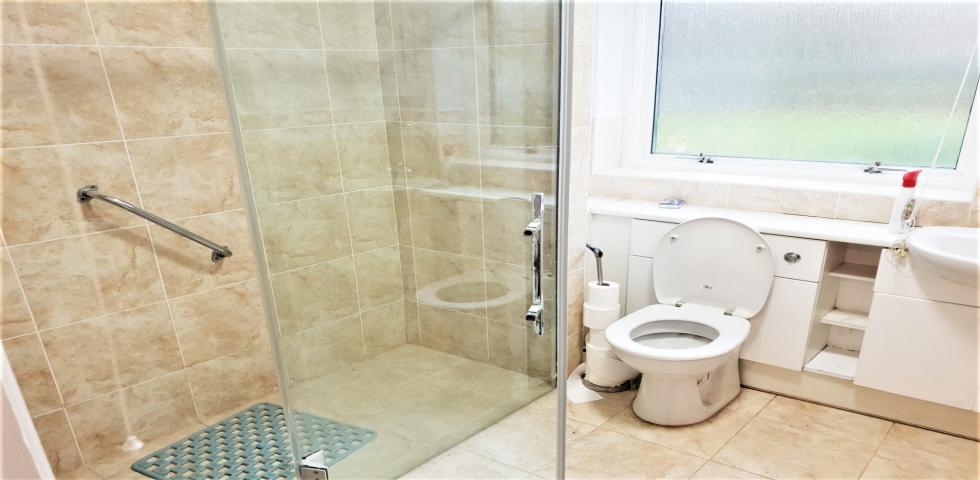 			2 Bedroom, 1 bath, 1 reception Apartment			 Teignmouth Road, MAPESBURY CONSERVATION AREA