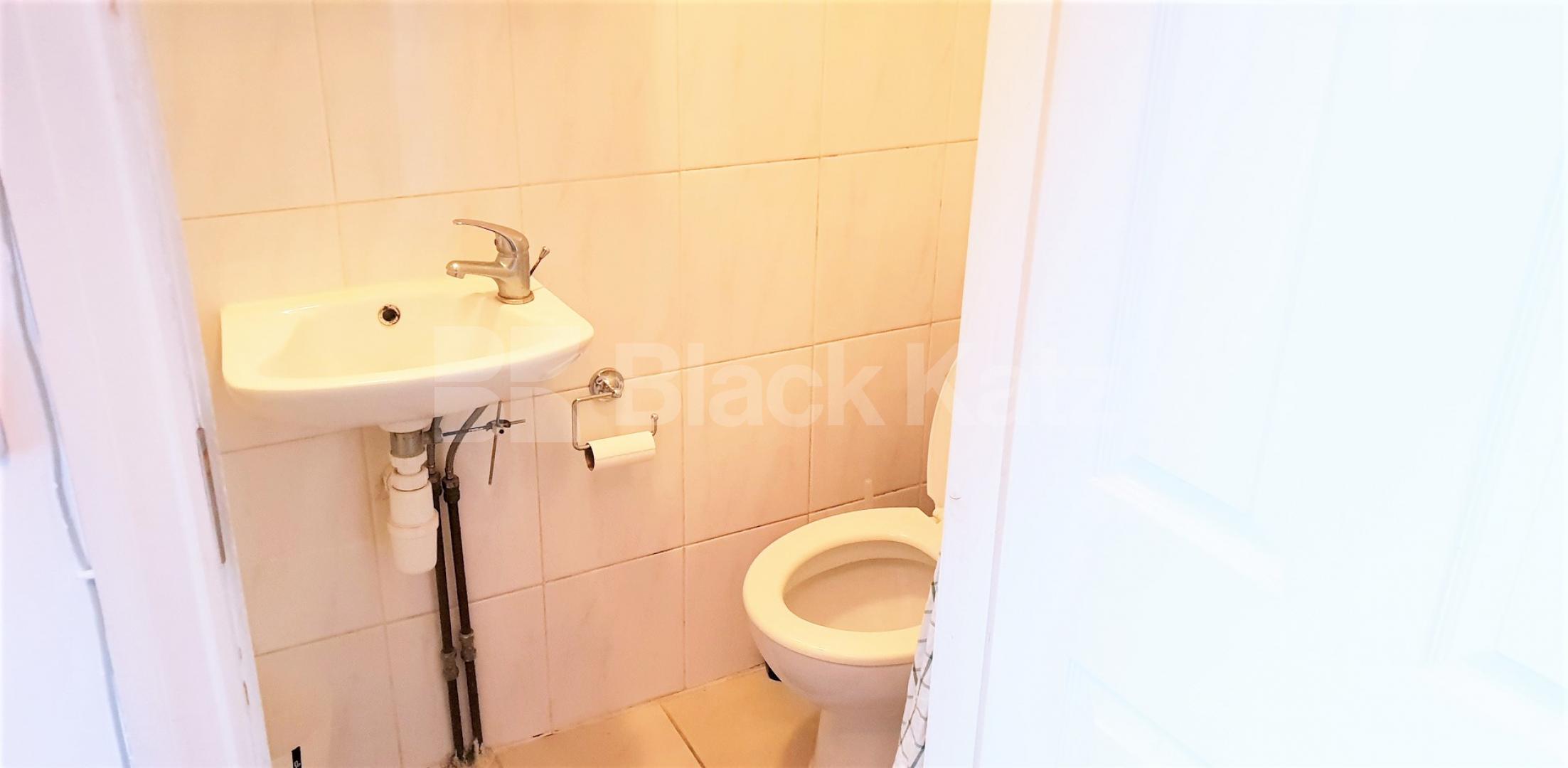 			GAS, WATER and ELECTRICITY INCLUDED, Studio Apartment, 1 bath, 1 reception Apartment			 North End Road, WEST KENSINGTON 