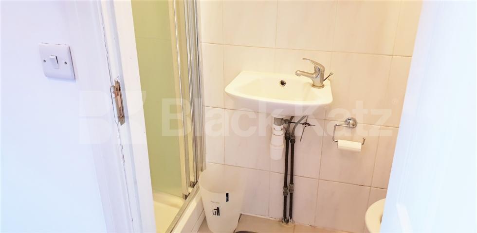 			GAS, WATER and ELECTRICITY INCLUDED, Studio Apartment, 1 bath, 1 reception Apartment			 North End Road, WEST KENSINGTON 