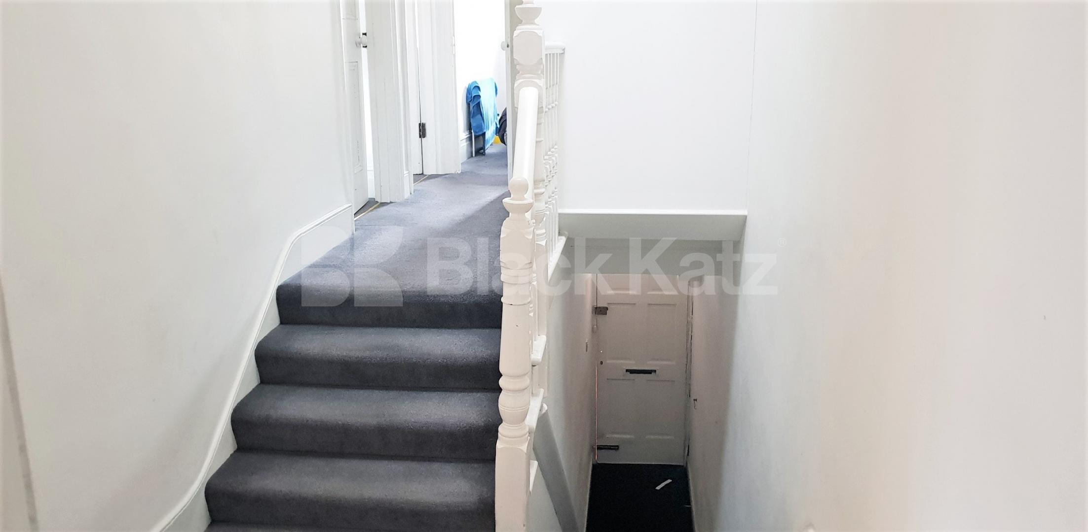 			3 Bedroom, 1 bath, 1 reception Flat			 Ormiston Grove, SHEPHERDS BUSH