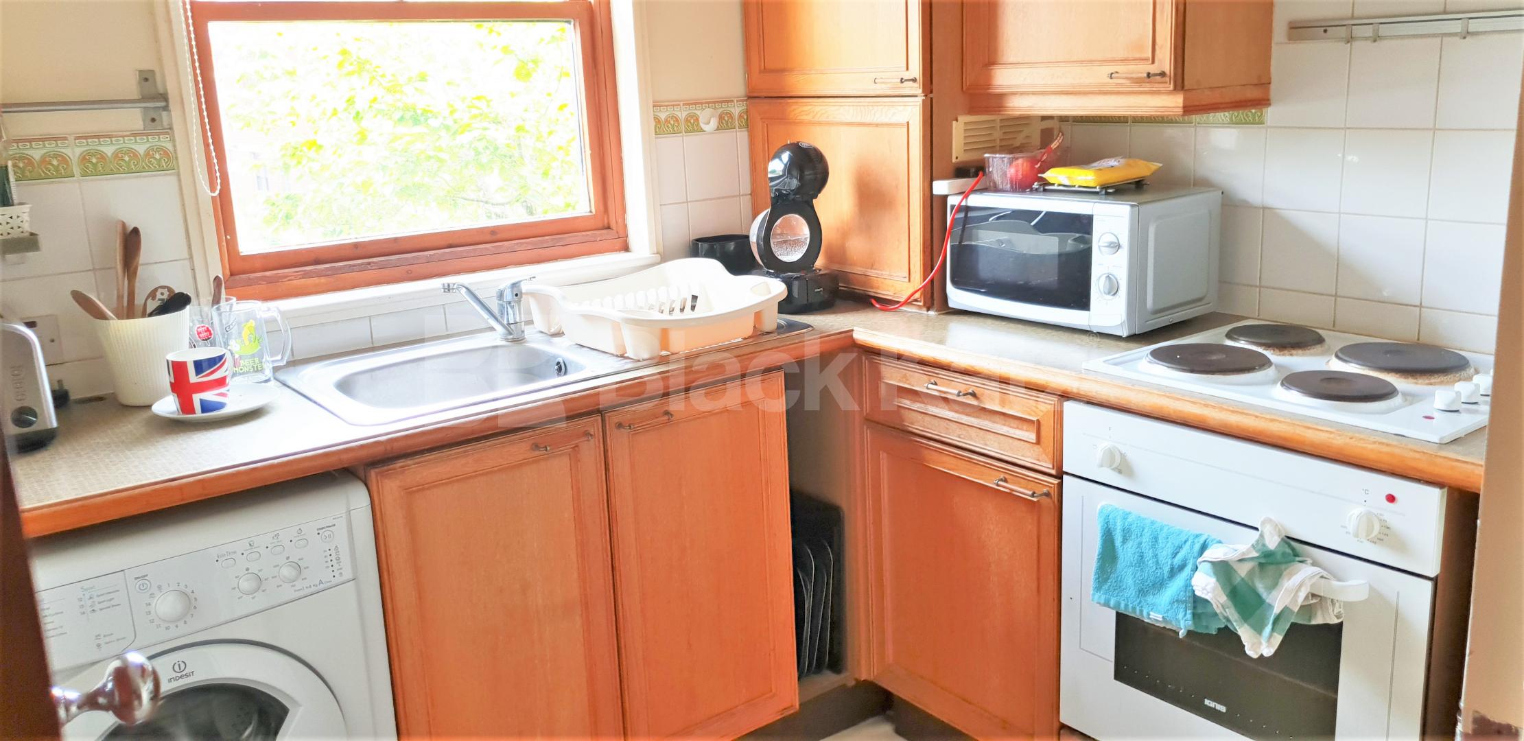 			1 Bedroom, 1 bath, 1 reception Flat			 Holley Road, WENDELL PARK