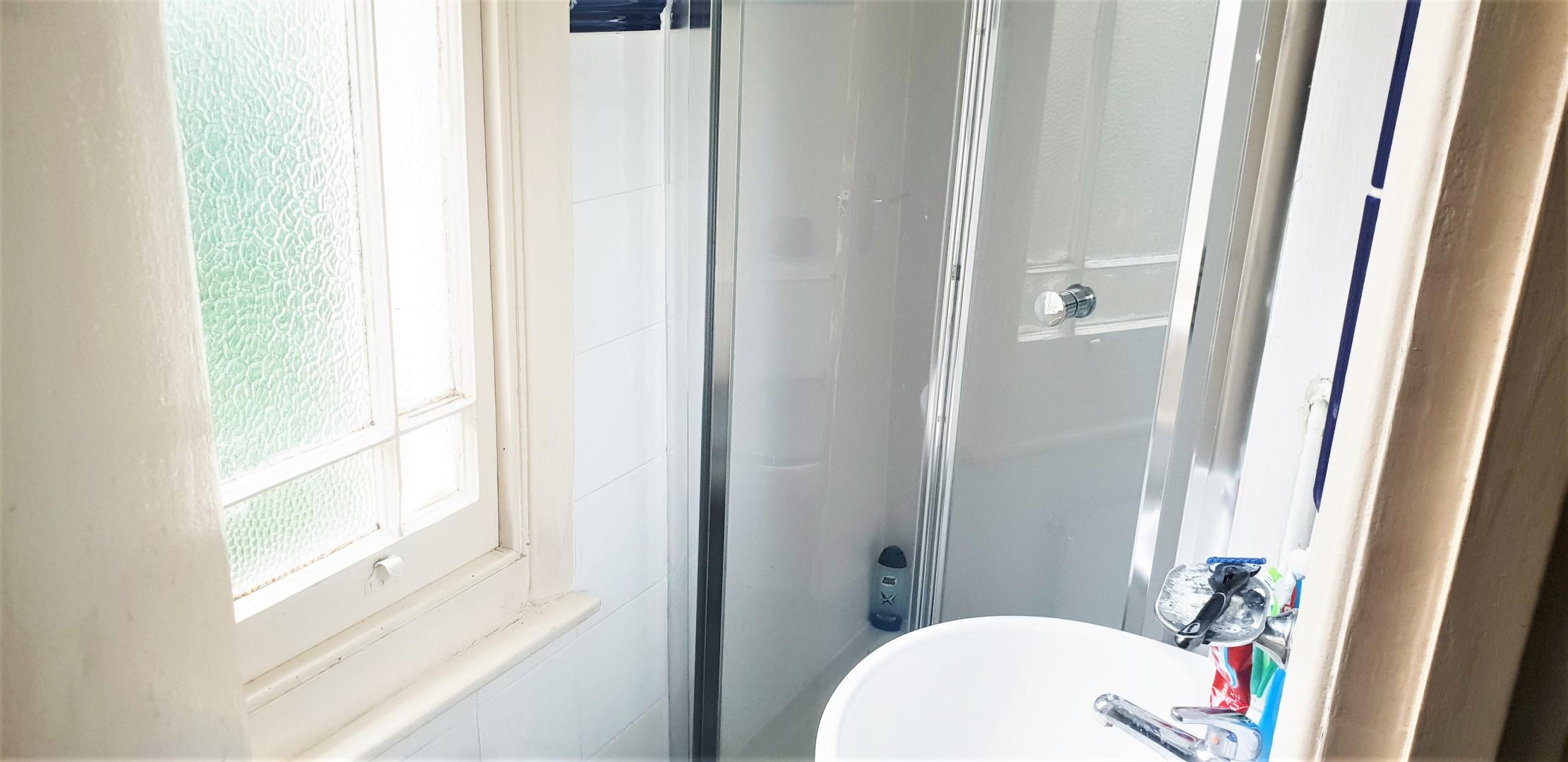 			6 Bedroom, 1 bath, 1 reception House			 Marylands Road, MAIDA VALE