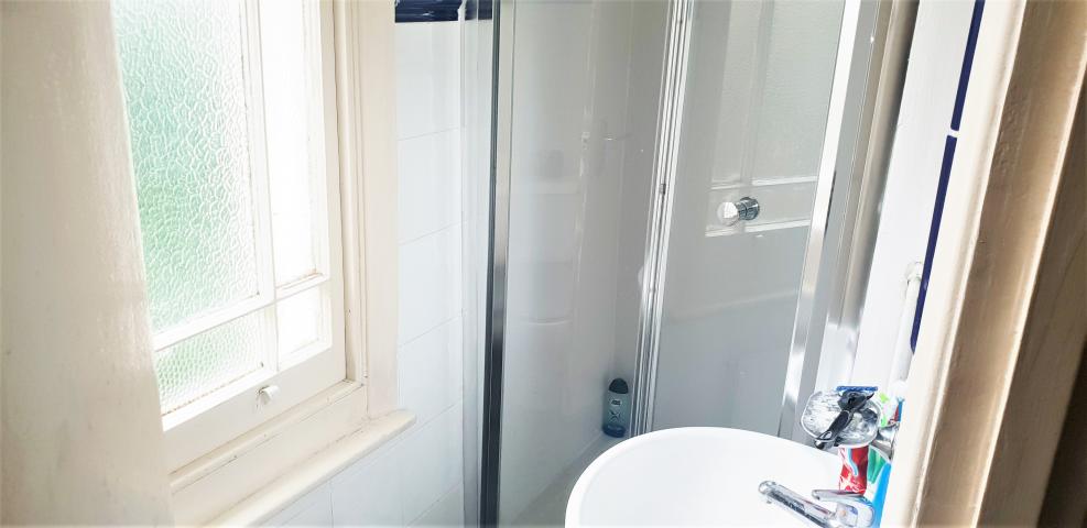 			6 Bedroom, 1 bath, 1 reception House			 Marylands Road, MAIDA VALE