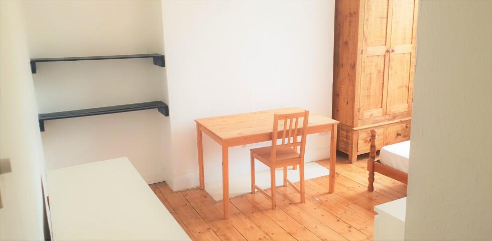 			6 Bedroom, 1 bath, 1 reception House			 Marylands Road, MAIDA VALE