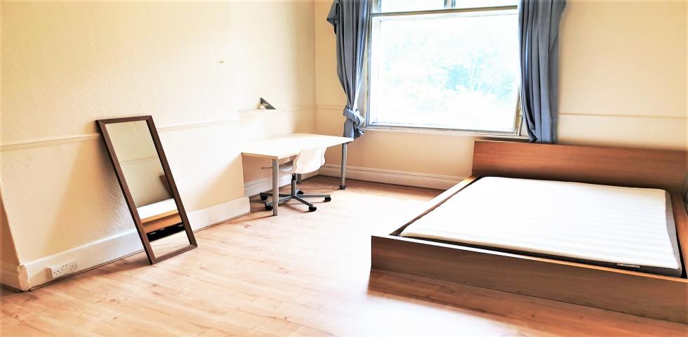 			3 Bedroom, 1 bath, 1 reception Flat			 Fordwych Road, WEST HAMPSTEAD