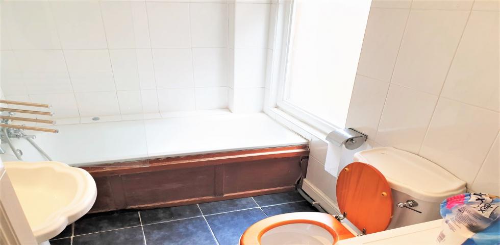 			3 Bedroom, 1 bath, 1 reception Flat			 Fordwych Road, WEST HAMPSTEAD