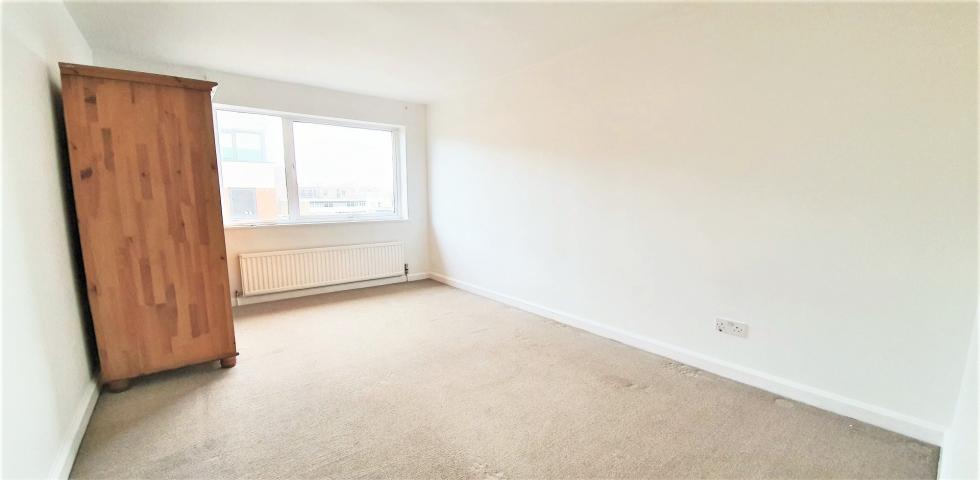 			2 Bedroom, 1 bath, 1 reception Apartment			 Iverson Road, WEST HAMPSTEAD