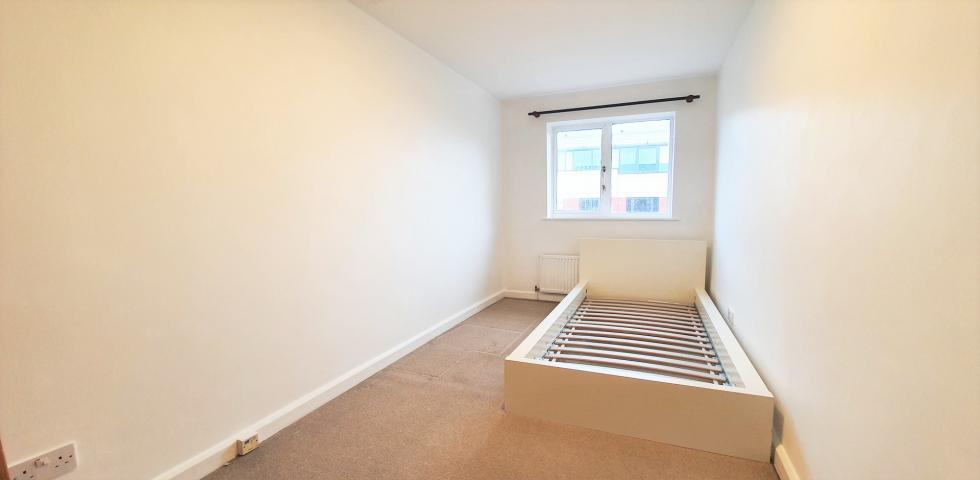			2 Bedroom, 1 bath, 1 reception Apartment			 Iverson Road, WEST HAMPSTEAD