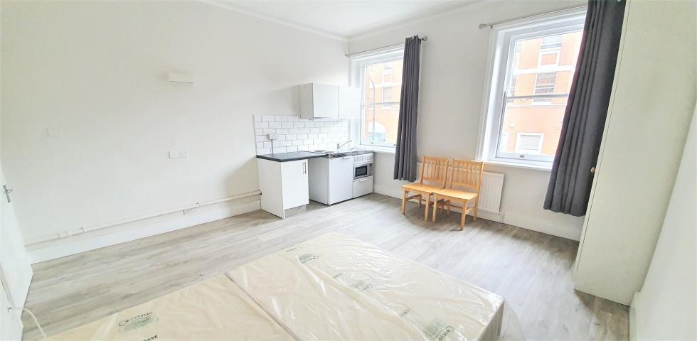 			BEDSIT APARTMENT, Studio Apartment, 1 bath, 1 reception Apartment			 Lymington Road, WEST HAMPSTEAD