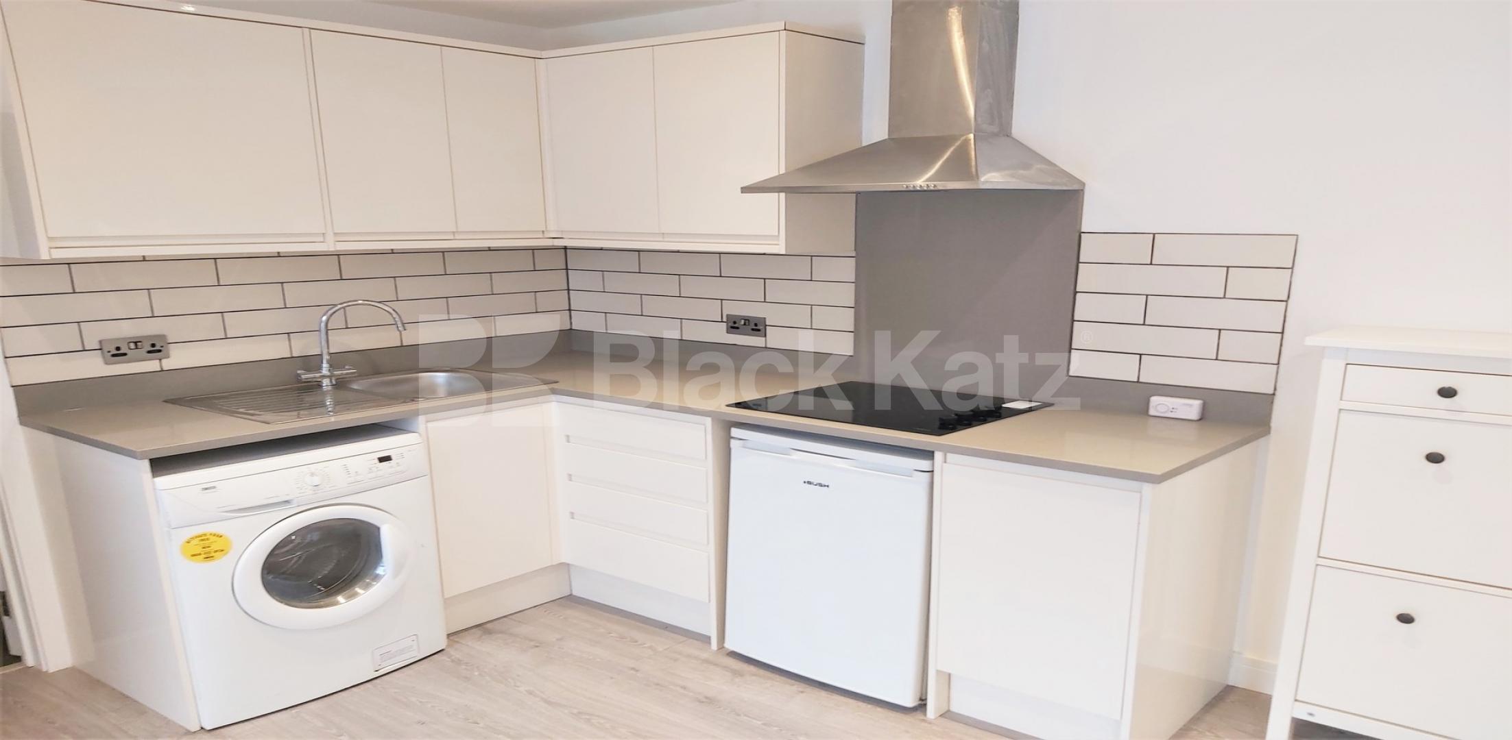 Modern Apartment Macfarlane Road, Shepherds Bush