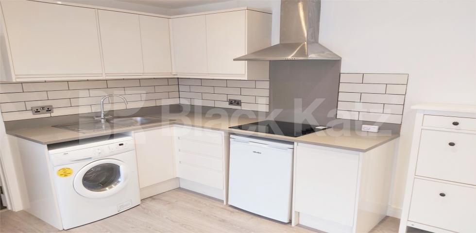 Modern Apartment Macfarlane Road, Shepherds Bush