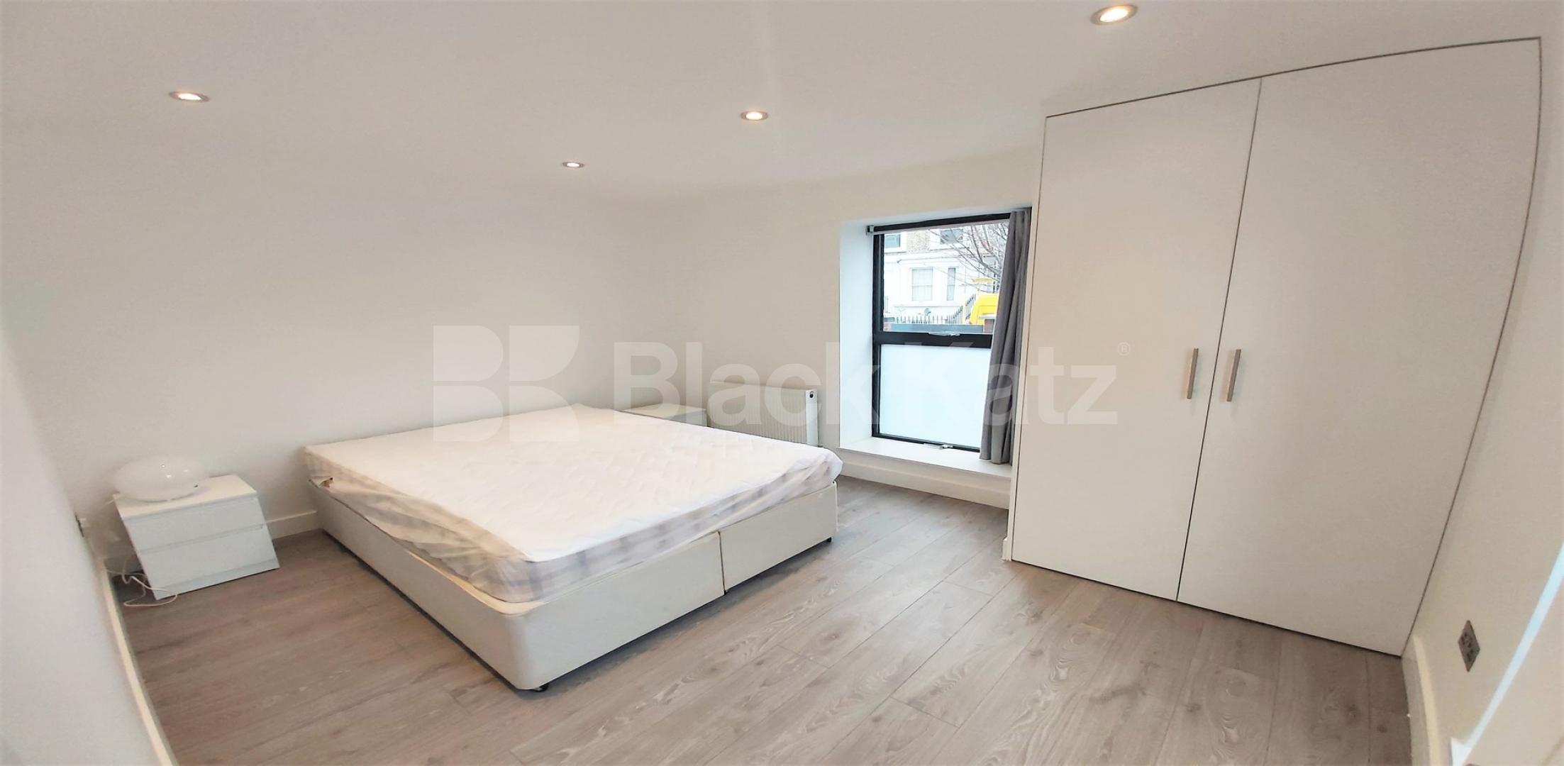 Modern Apartment Macfarlane Road, Shepherds Bush