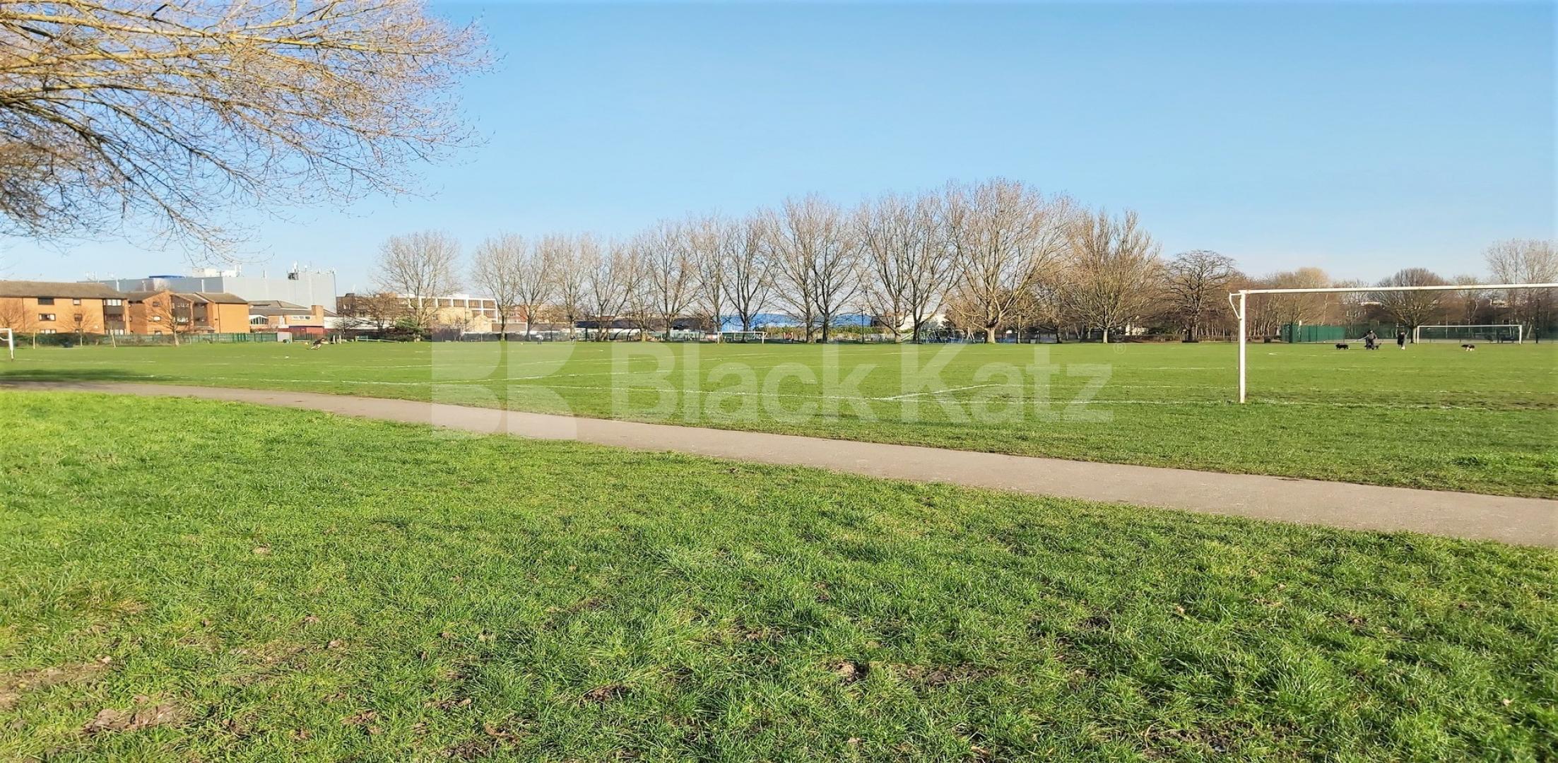 			GAS, WATER and ELECTRICITY INCLUDED, Studio Apartment, 1 bath, 1 reception Ground Floor Flat			 Wilkinson Way, ACTON CENTRAL