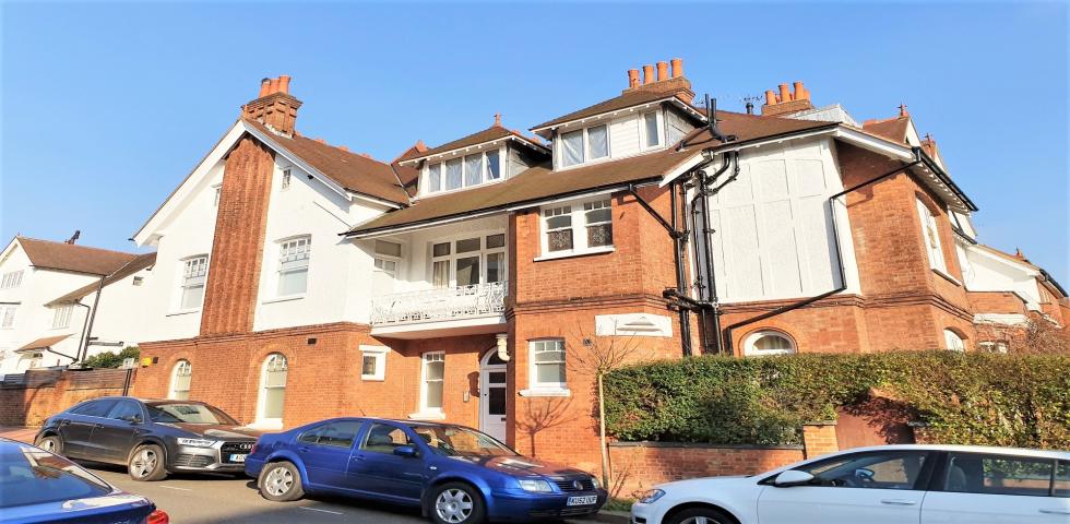 			2 Bedroom, 1 bath, 1 reception Flat			 Fawley Road , WEST HAMPSTEAD