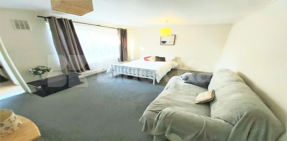 			GAS, WATER and ELECTRICITY INCLUDED, Studio Apartment, 1 bath, 1 reception Ground Floor Flat			 Wilkinson Way, ACTON CENTRAL