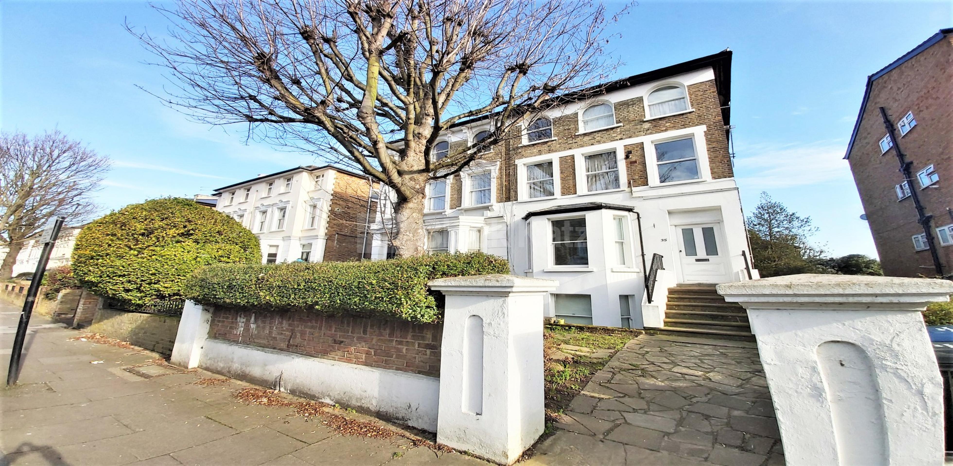 			2 Bedroom, 1 bath, 1 reception Flat			 Windsor Road , Ealing broadway W5