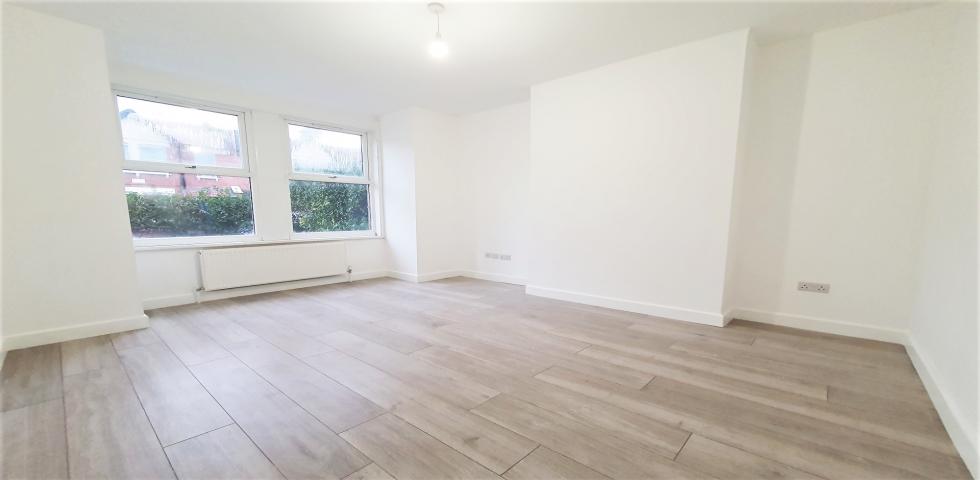 			2 Bedroom, 1 bath, 1 reception Apartment			 Deacon Road , DOLLIS HILL