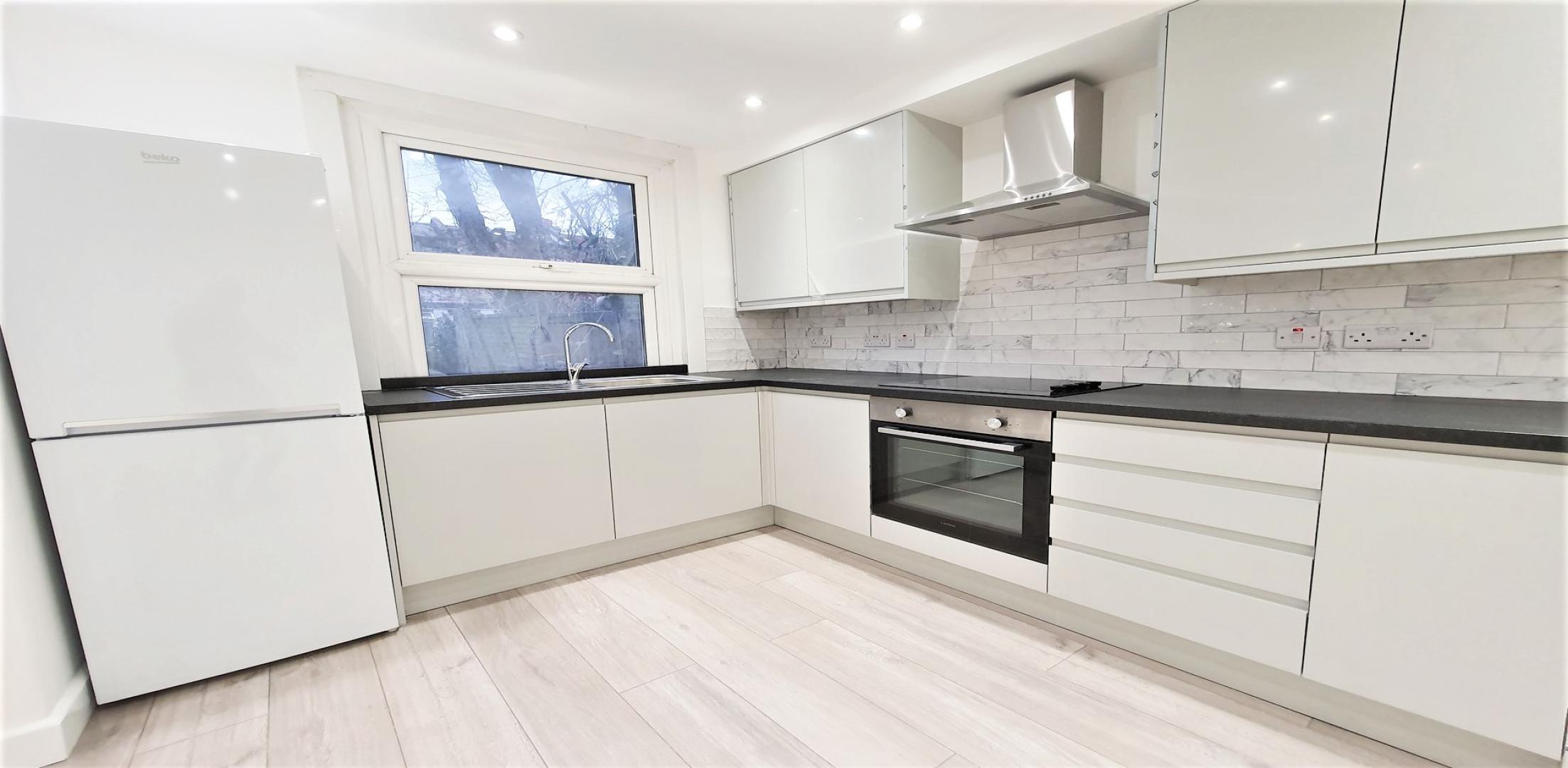 			2 Bedroom, 1 bath, 1 reception Apartment			 Deacon Road , DOLLIS HILL