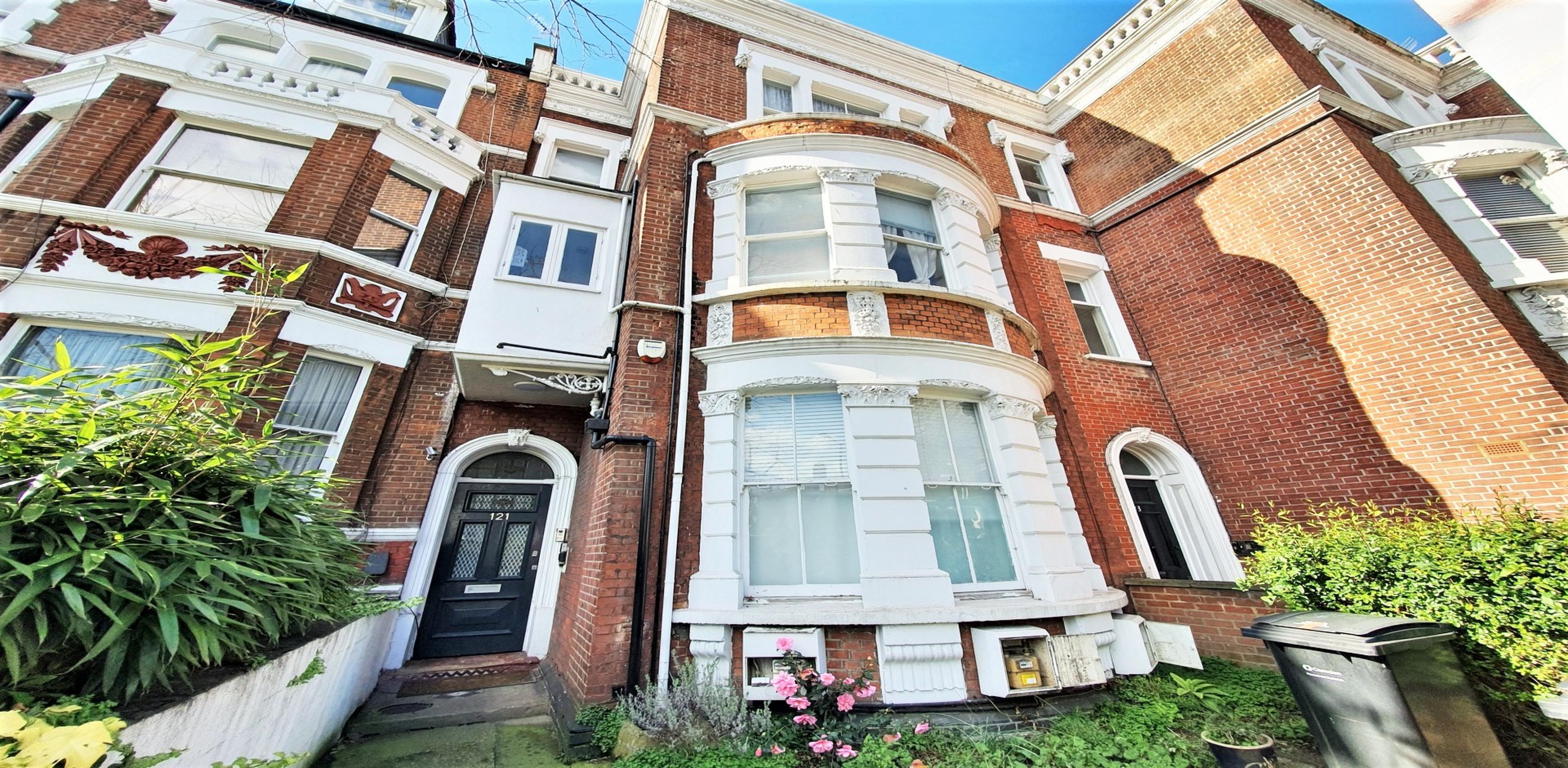 			Studio Apartment, 1 bath, 1 reception Apartment			 West End Lane, WEST HAMPSTEAD NW6