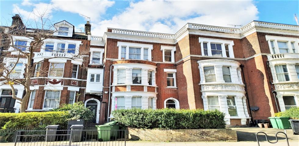 			Studio Apartment, 1 bath, 1 reception Apartment			 West End Lane, WEST HAMPSTEAD