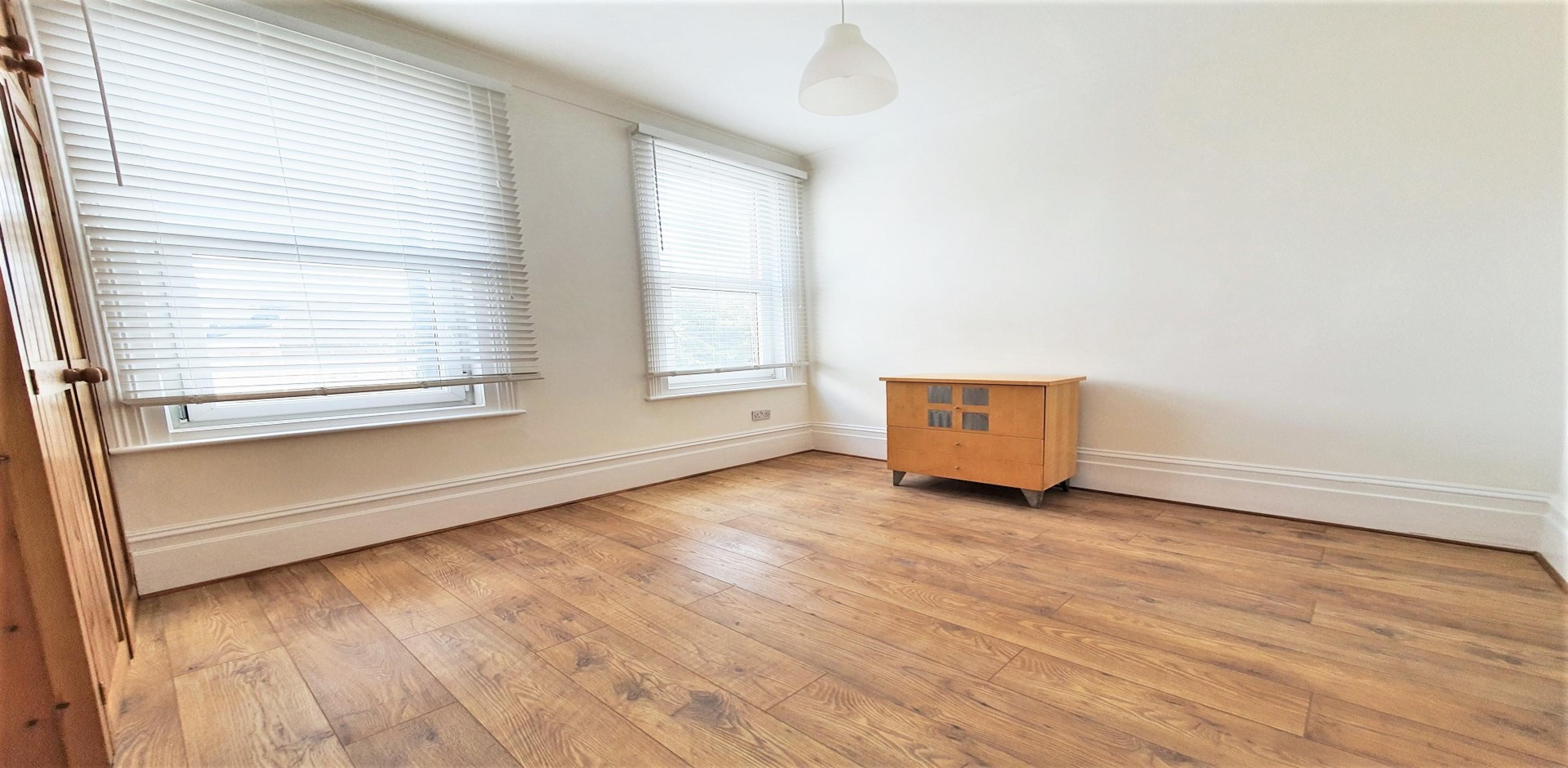 			3 Bedroom, 1 bath, 1 reception Flat			 Kilburn Lane , KENSAL GREEN W10