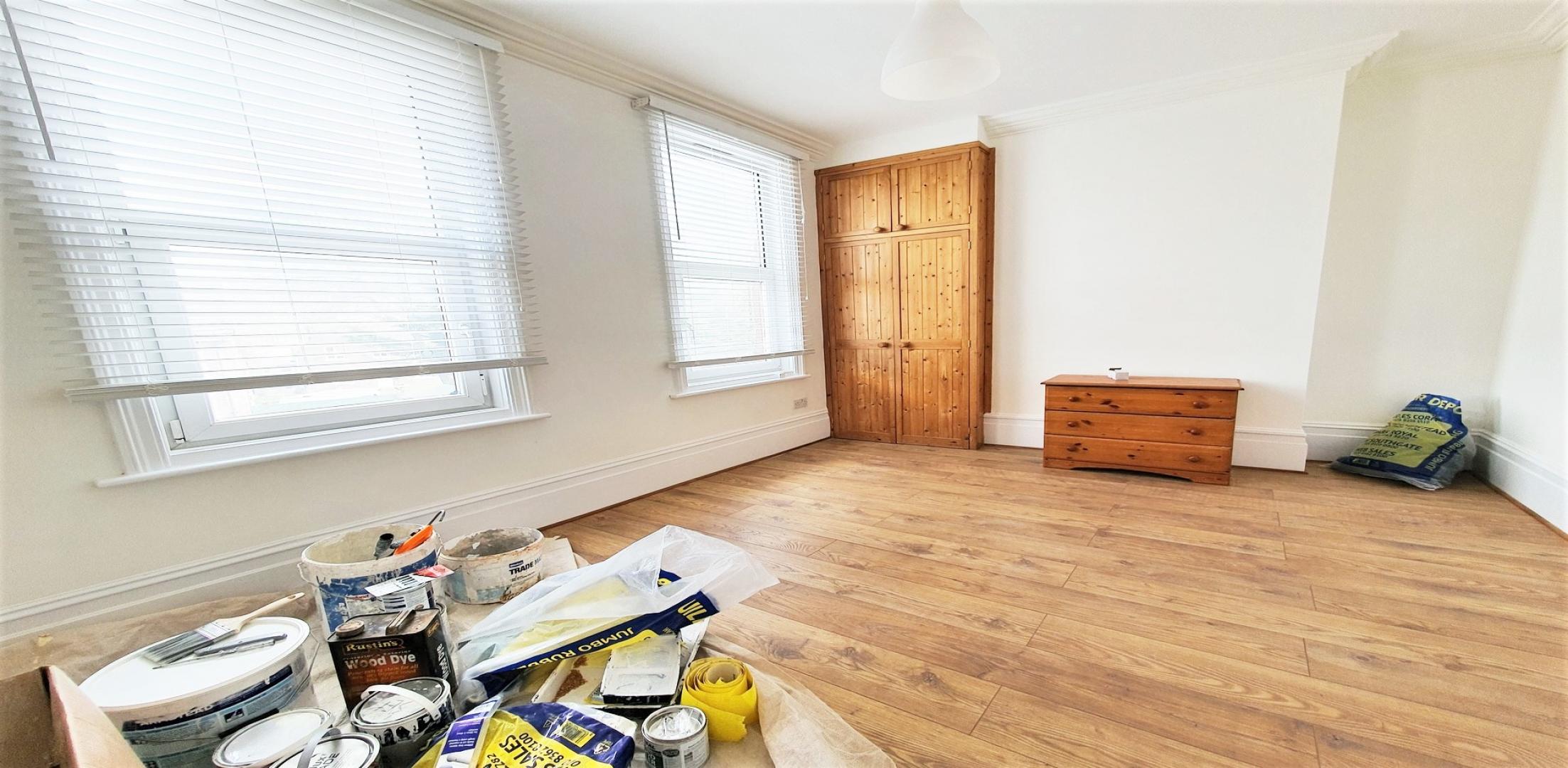 			3 Bedroom, 1 bath, 1 reception Flat			 Kilburn Lane , KENSAL GREEN