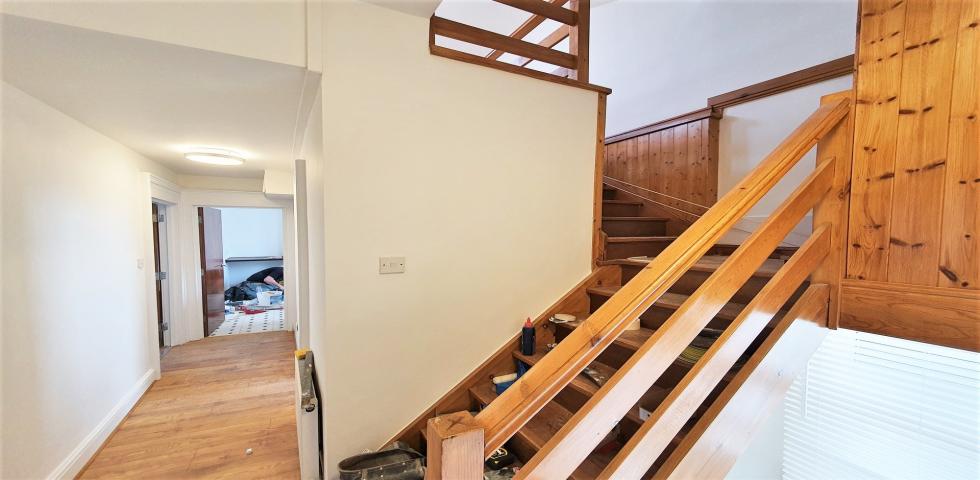 			3 Bedroom, 1 bath, 1 reception Flat			 Kilburn Lane , KENSAL GREEN