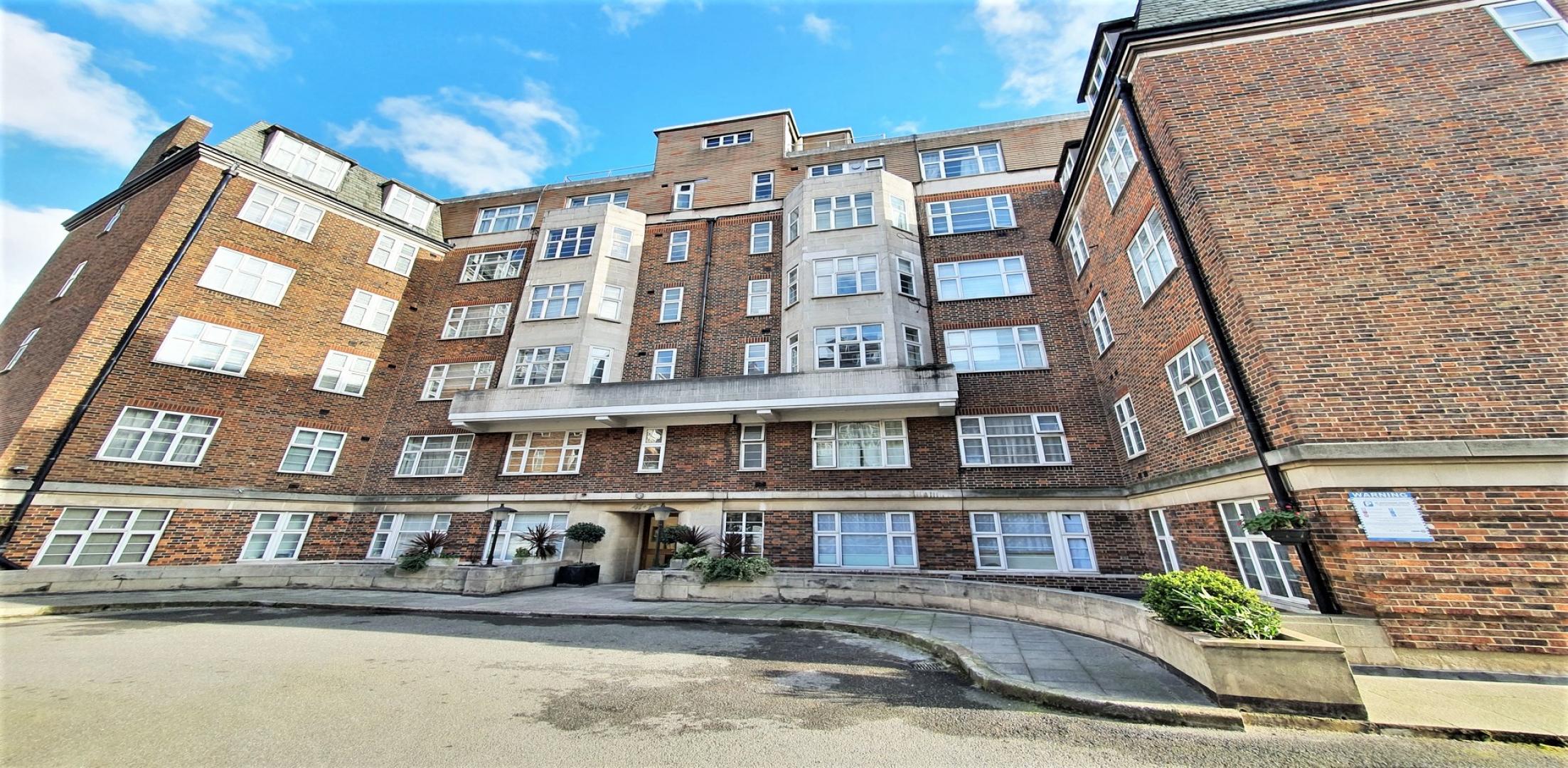 			2 Bedroom, 1 bath, 1 reception Apartment			 College Crescent, SWISS COTTAGE