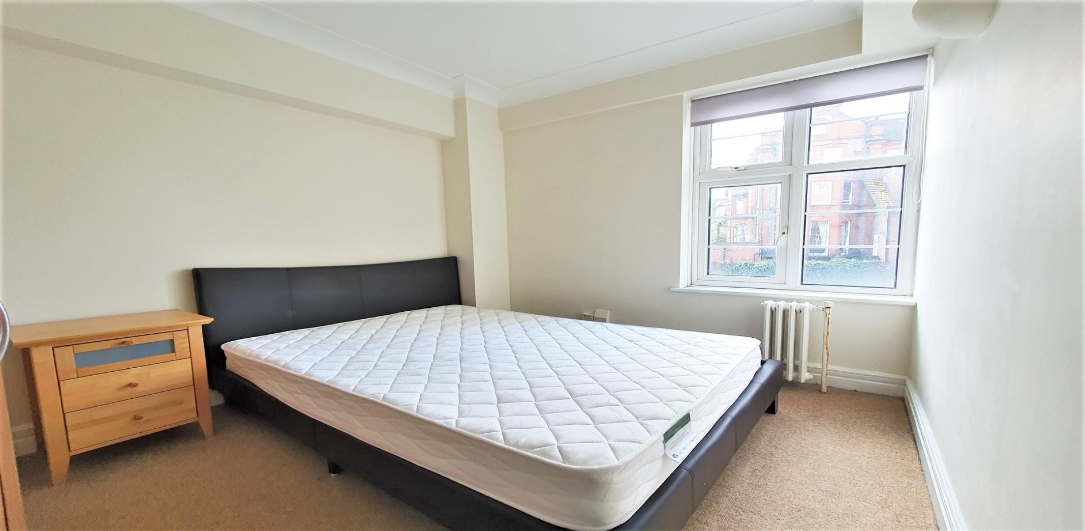 			2 Bedroom, 1 bath, 1 reception Apartment			 College Crescent, SWISS COTTAGE