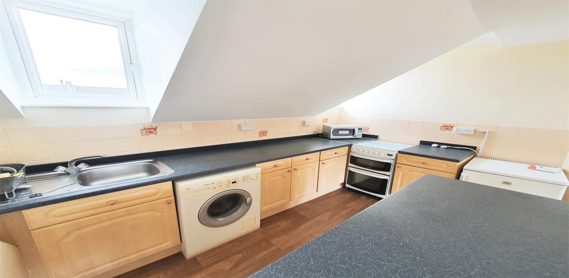 			2 Bedroom, 1 bath, 1 reception Flat			 Holmdale Road, WEST HAMPSTEAD