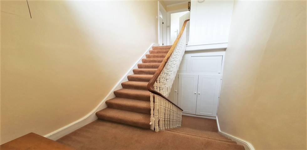 			2 Bedroom, 1 bath, 1 reception Flat			 Holmdale Road, WEST HAMPSTEAD