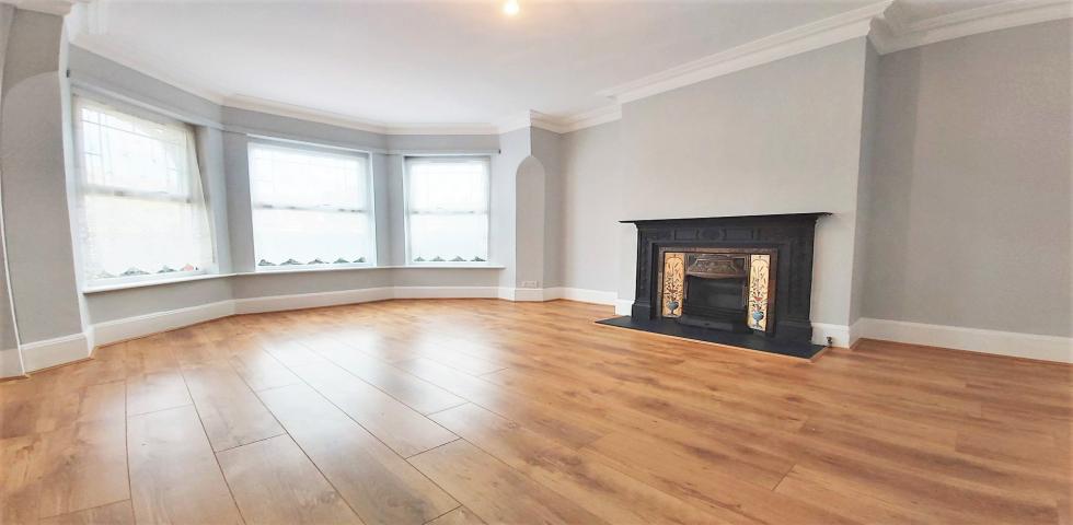 			3 BATHROOMS, PRIVATE GARDEN, 4 Bedroom, 1 bath, 1 reception House			 Mulgrave Road, DOLLIS HILL