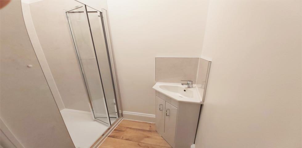 			3 BATHROOMS, PRIVATE GARDEN, 4 Bedroom, 1 bath, 1 reception House			 Mulgrave Road, DOLLIS HILL