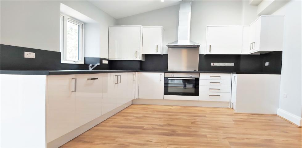 			3 BATHROOMS, PRIVATE GARDEN, 4 Bedroom, 1 bath, 1 reception House			 Mulgrave Road, DOLLIS HILL