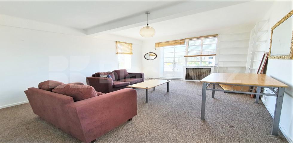 			2 Bedroom, 1 bath, 1 reception Apartment			 The Grampians, Shepherds Bush Road, SHEPHERDS BUSH
