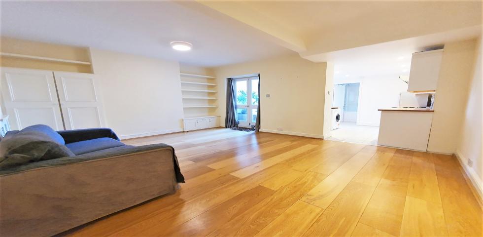 			PRIVATE GARDEN, 1 Bedroom, 1 bath, 1 reception Flat			 Shirland Road, MAIDA VALE
