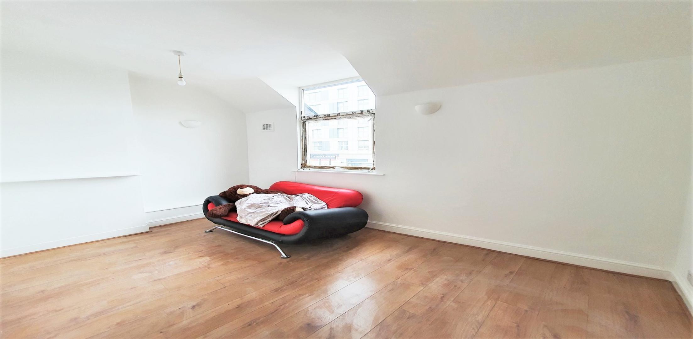 			1 Bedroom, 1 bath, 1 reception Flat			 Station Road, Edgware