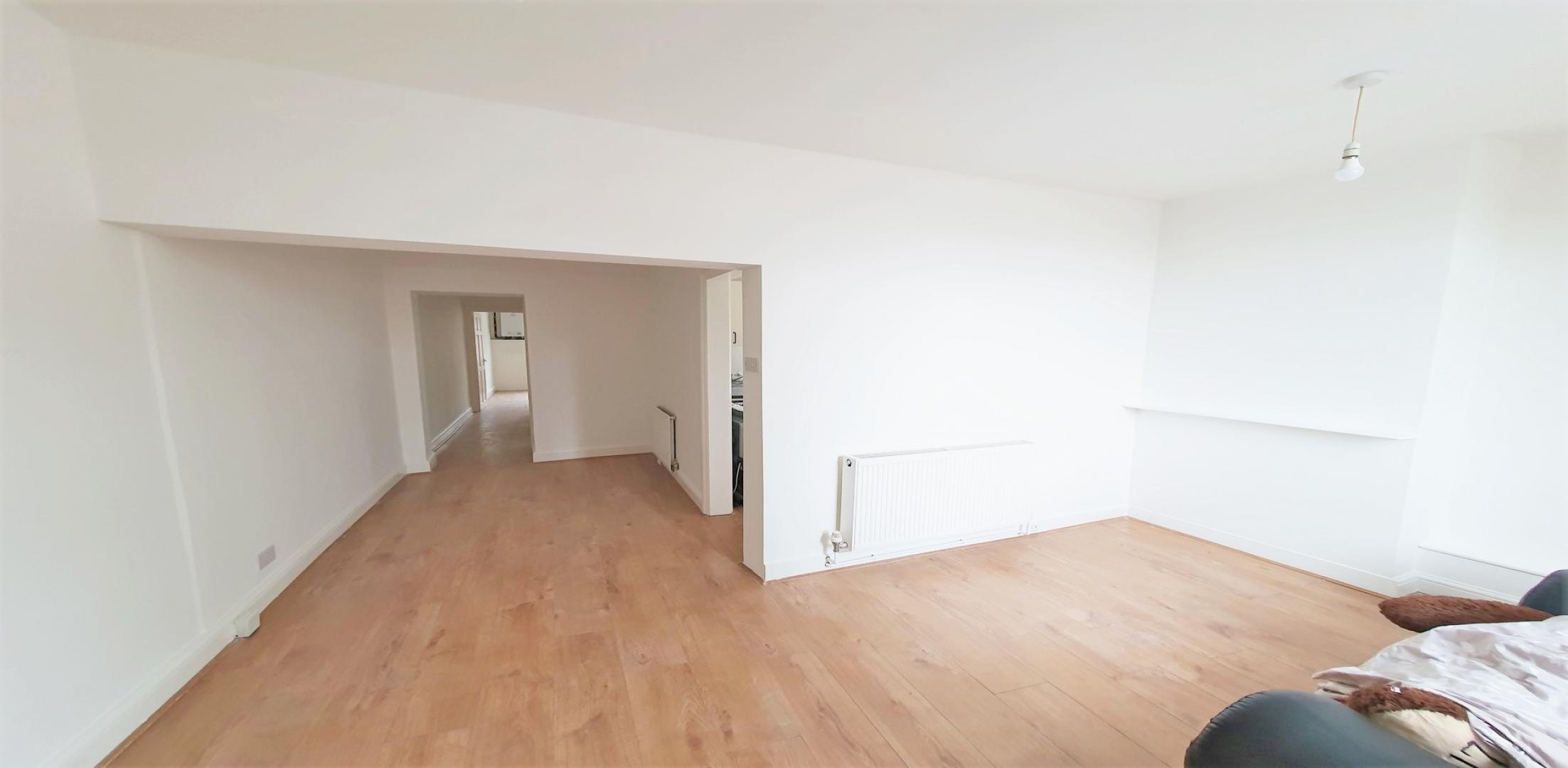 			1 Bedroom, 1 bath, 1 reception Flat			 Station Road, Edgware