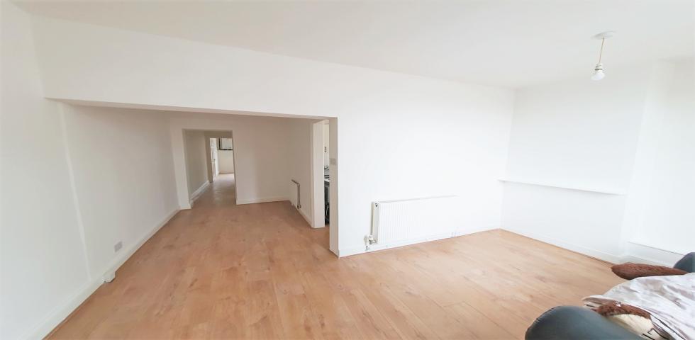 			1 Bedroom, 1 bath, 1 reception Flat			 Station Road, Edgware