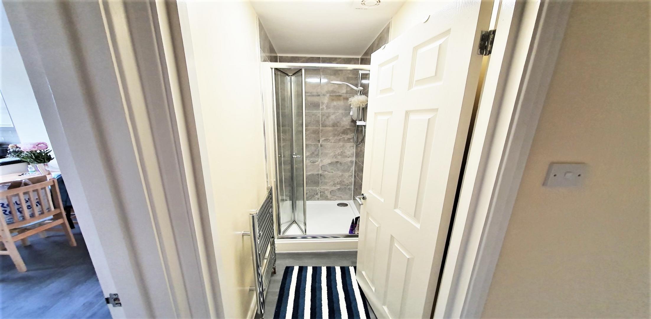 			3 Bedroom, 1 bath, 1 reception Flat			 Compton Road, KENSAL GREEN