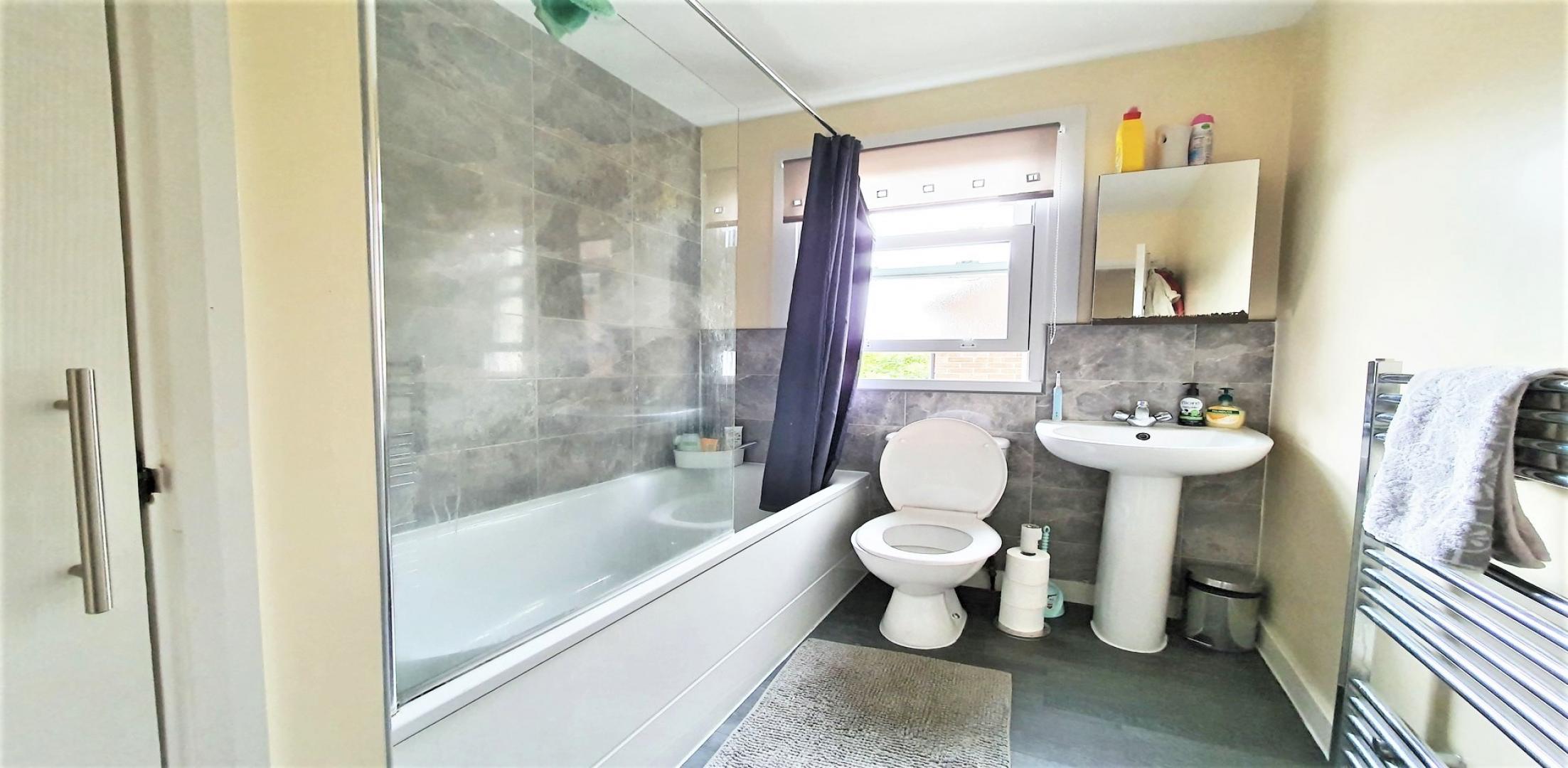 			3 Bedroom, 2 bath, 1 reception Apartment			 Compton Road, KENSAL RISE / LADBROKE GROVE