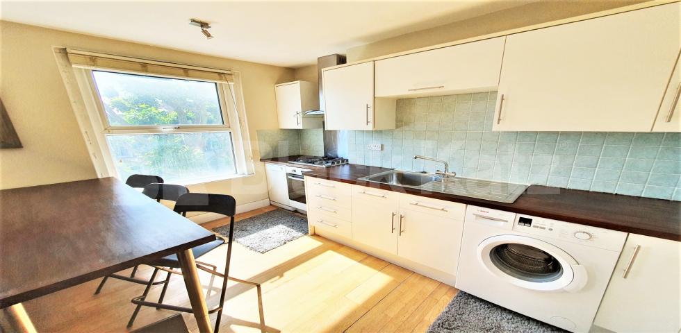 Wonderful Garden Apartment Bamborough Gardens , Shepherds Bush