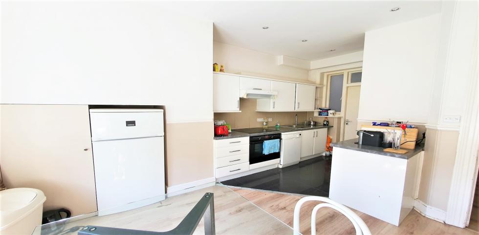 Modern and Central Apartment Elgin Ave, Maida Vale