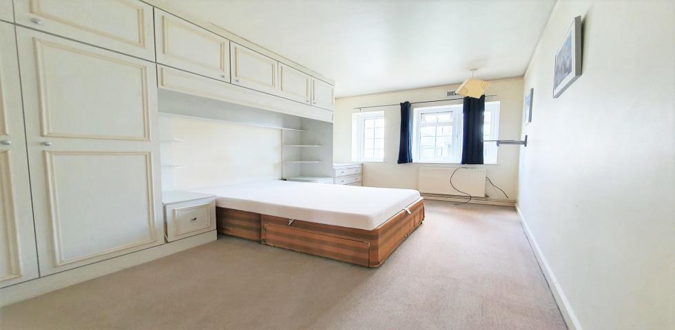 			1 Bedroom, 1 bath, 1 reception Apartment			 Brent Street, HENDON CENTRAL 