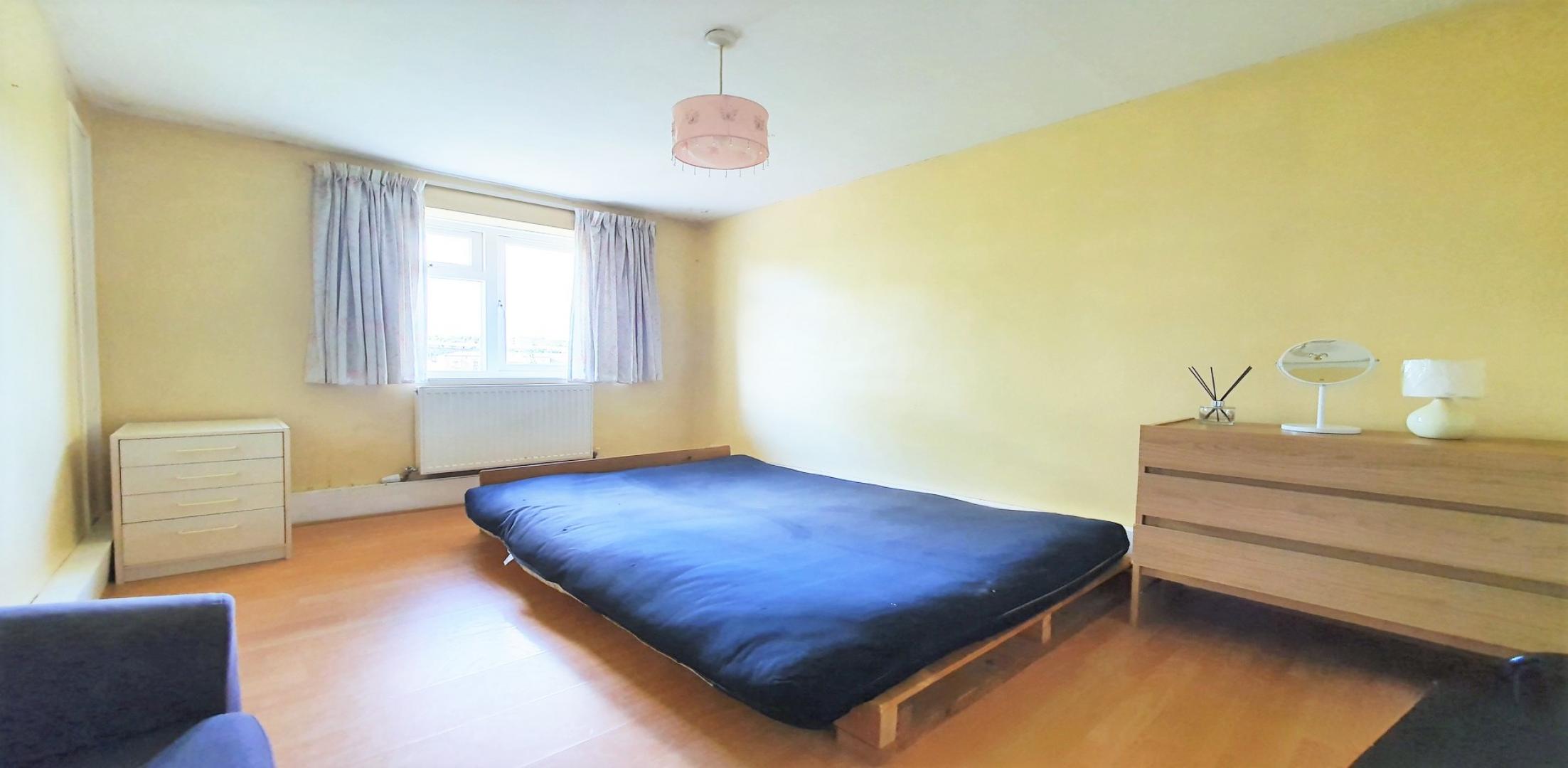 			2 Bedroom, 1 bath, 1 reception Flat			 Broadhurst Gardens, WEST HAMPSTEAD