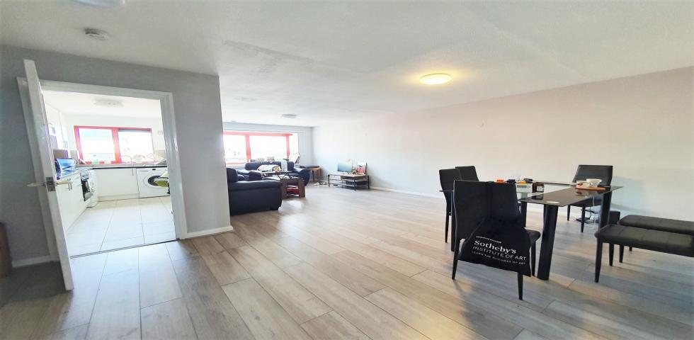 			3 Bedroom, 3 bath, 1 reception Apartment			 Iverson Road, WEST HAMPSTEAD