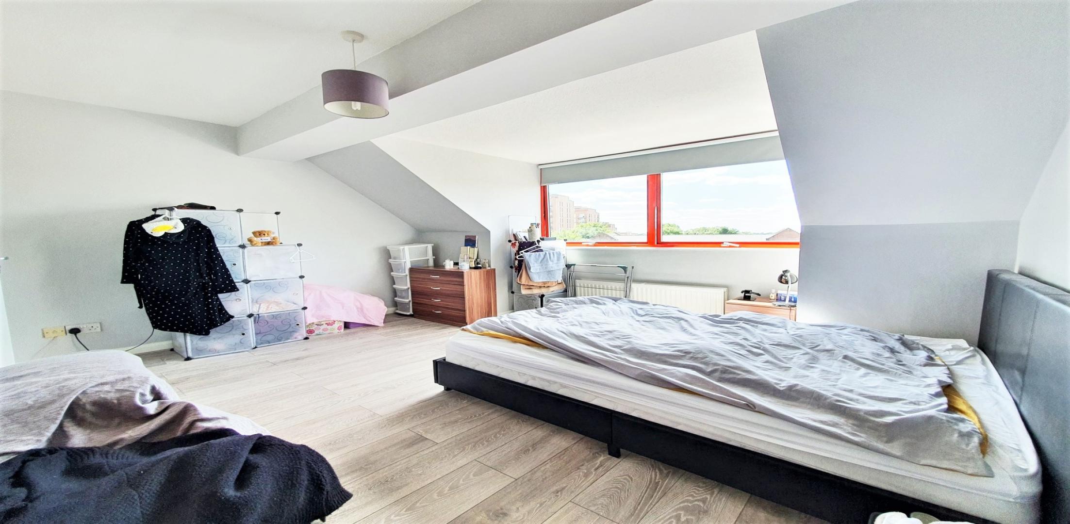 			3 Bedroom, 3 bath, 1 reception Apartment			 Iverson Road, WEST HAMPSTEAD