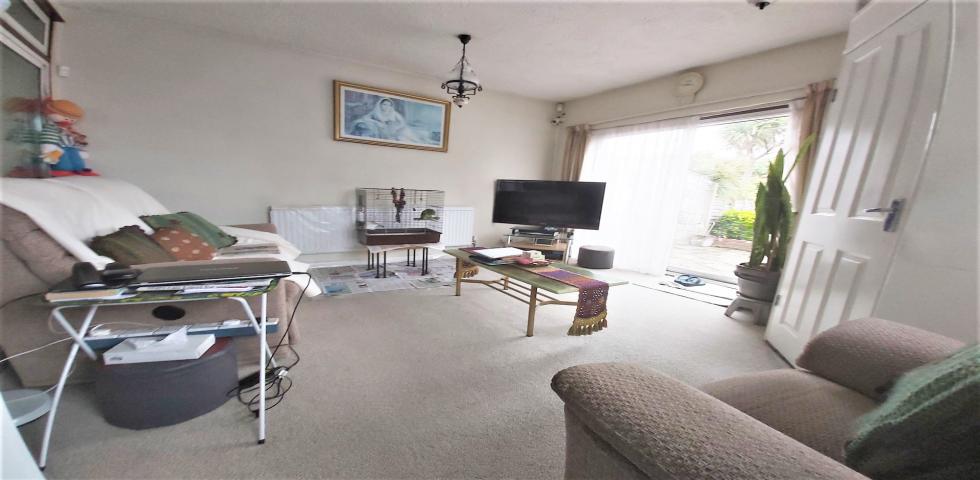 			3 Bedroom, 1 bath, 1 reception Semi-Detached House			 Charmian Avenue, QUEENSBURY